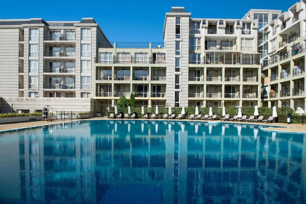 Festa Pomorie Resort 4*,